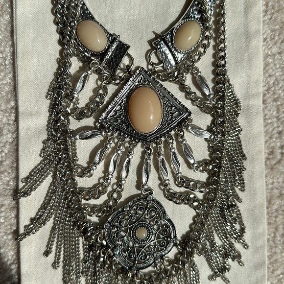 Bohemian statement silver necklace - Picture 2 of 3